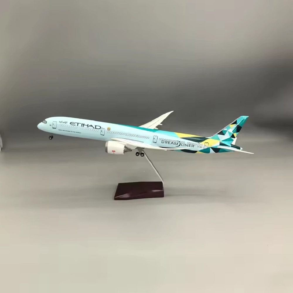 نموذج طائرة إيتihad B787-10 در - مراجعة Model Airplane Plastic وسعره