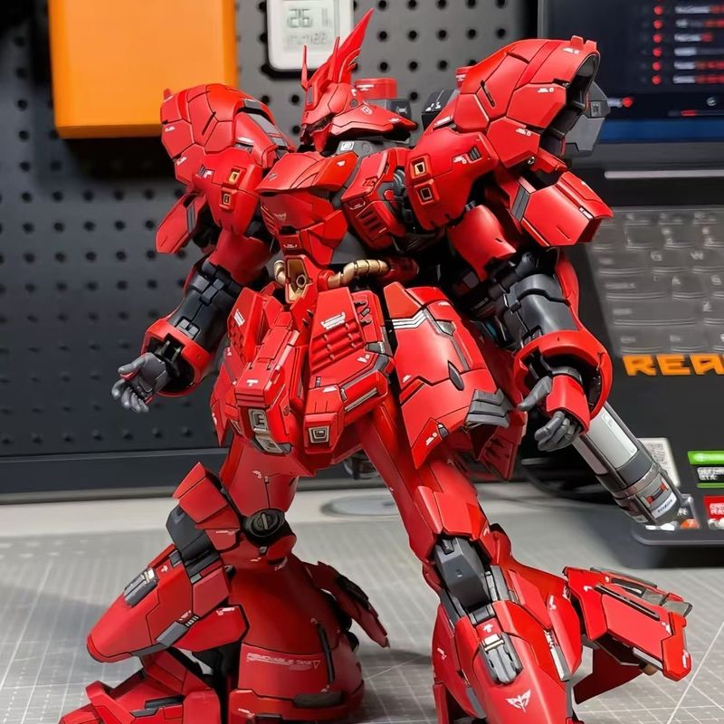 Sazabi Rg 1/144 مجموعة نماذج م - مراجعة Bandai Model Gundam Rg وسعره
